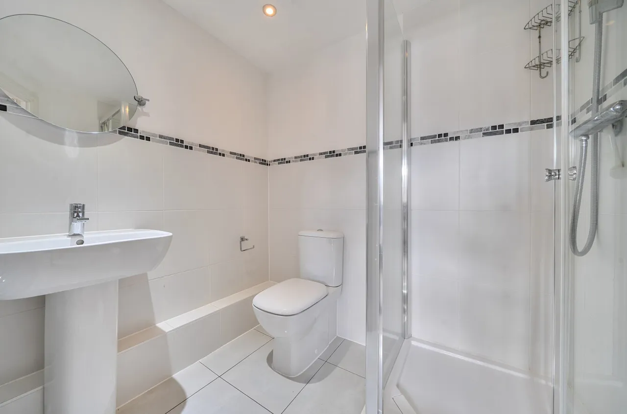 Royal Crescent, Winchester, SO22, photo 11