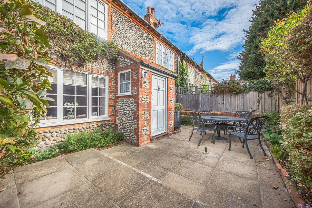 Impressive Flint Cottage in the Super, photo 6