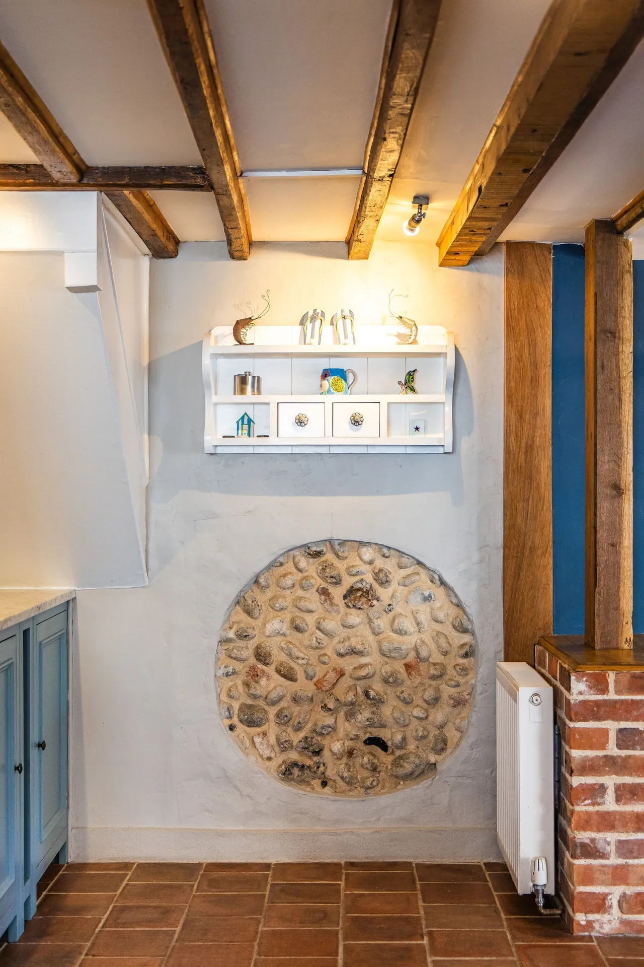 Impressive Flint Cottage in the Super, photo 8