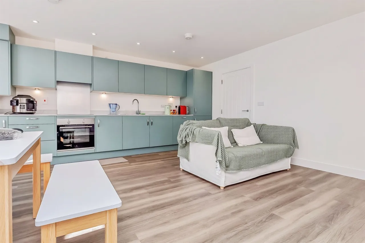 Blackthorn Way, St. Neots, PE19, photo 6