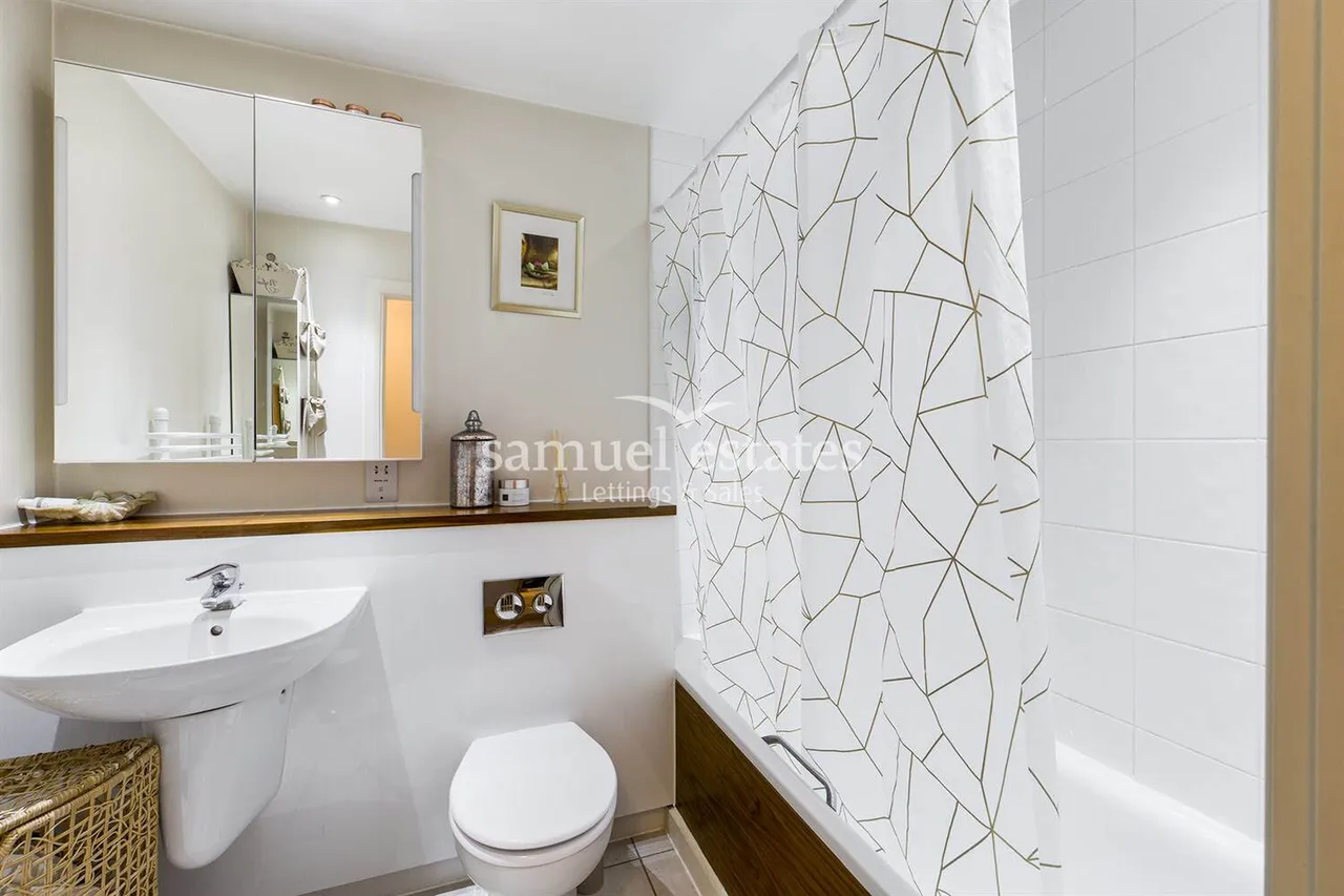 2 Chapter Way, London, SW19 2RY, photo 6