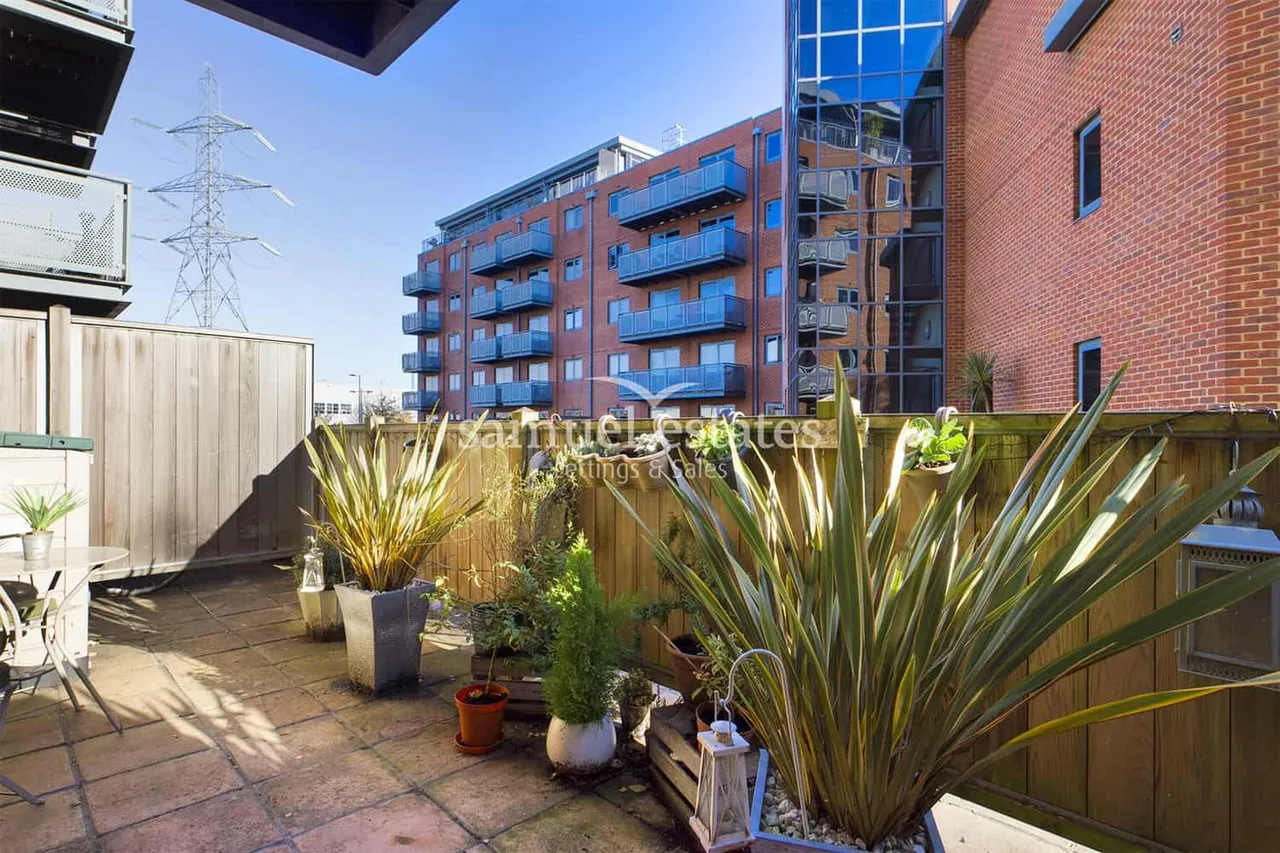 2 Chapter Way, London, SW19 2RY, photo 7