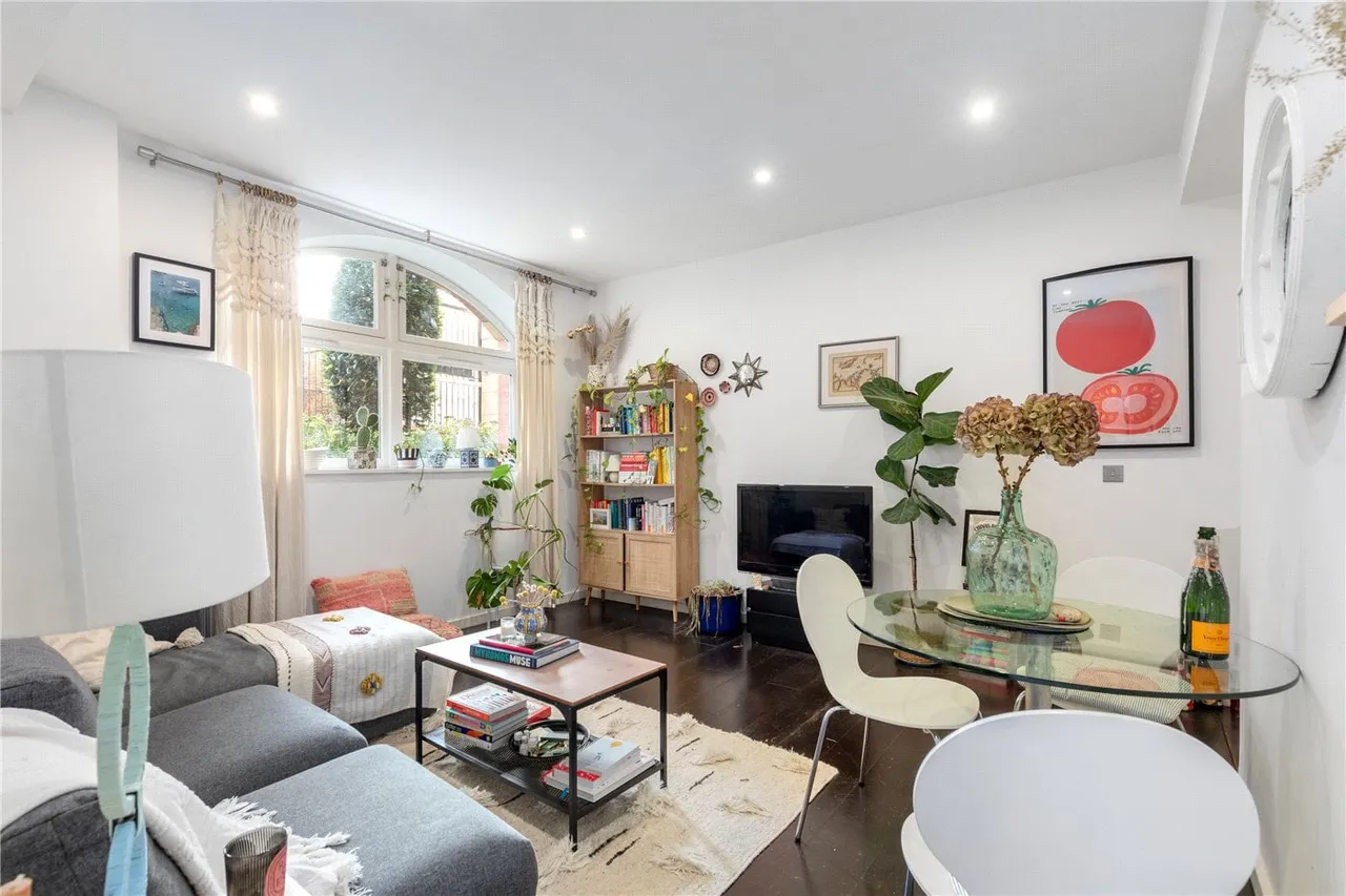 1 bed flat to rent — Drummond Way, London, N1