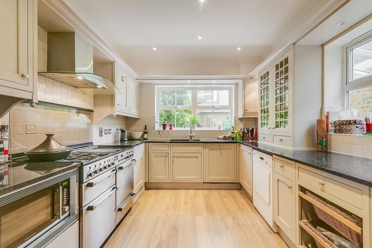 Kings Road, Richmond, TW10, photo 6
