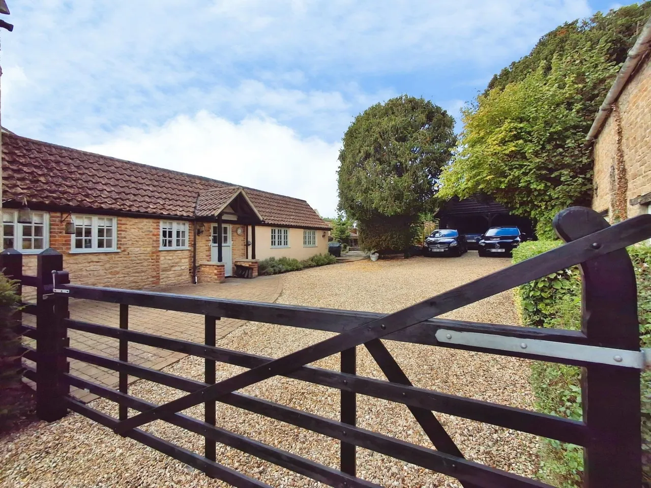 High Street, Morton, PE10, photo 18