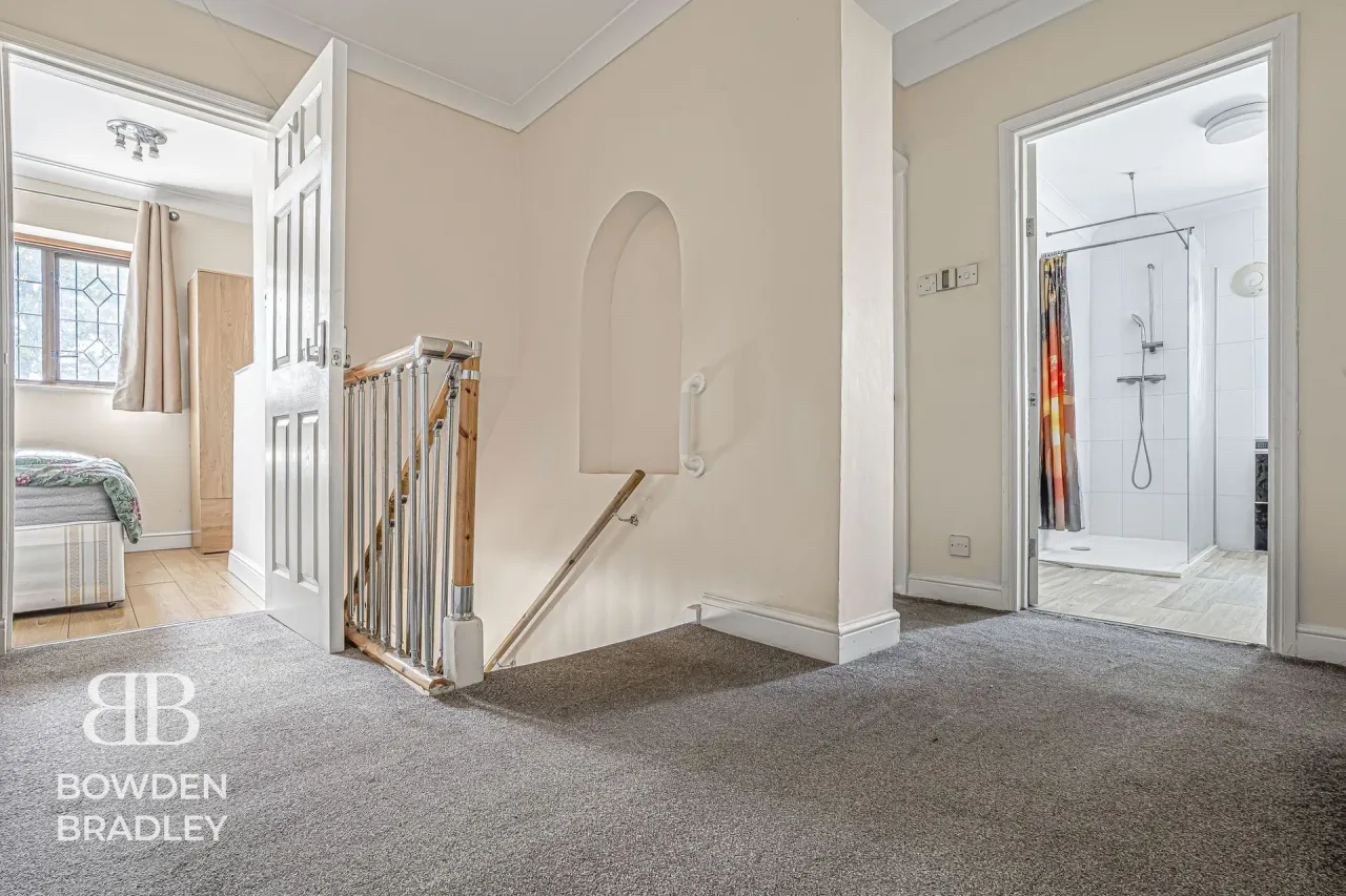 Havering Road, Collier Row, RM1, photo 33
