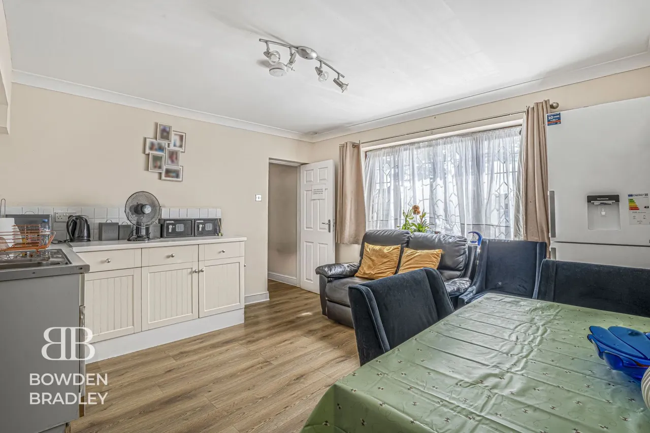 Havering Road, Collier Row, RM1, photo 27