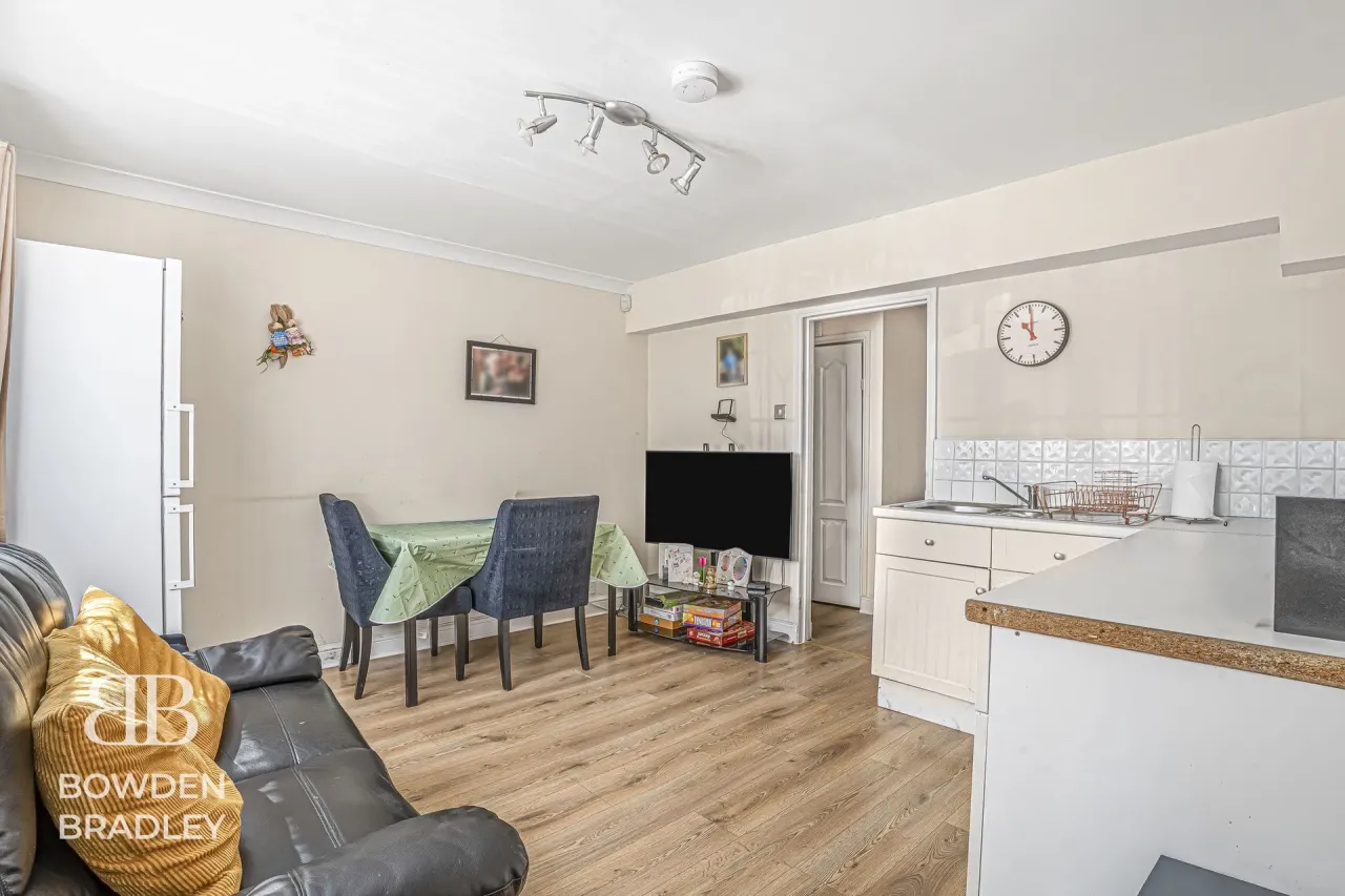 Havering Road, Collier Row, RM1, photo 3