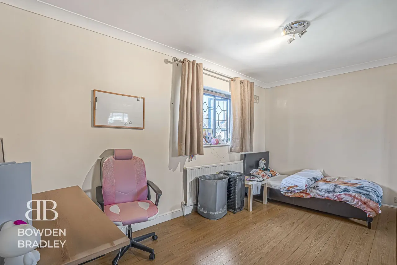 Havering Road, Collier Row, RM1, photo 14