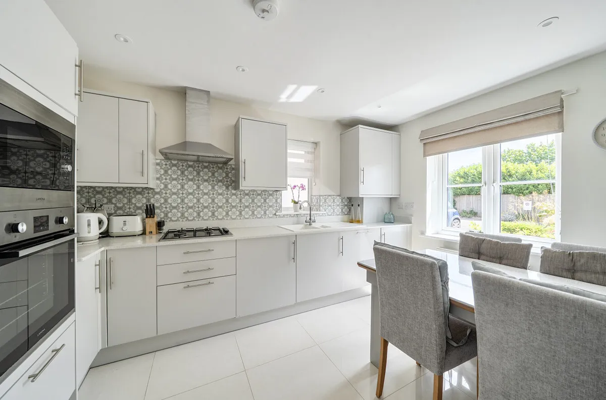 Kings Close, Arundel, BN18, photo 3
