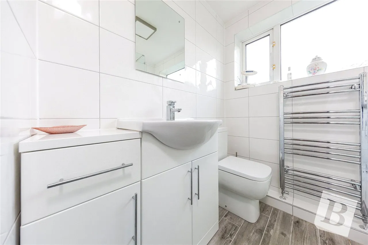 Mead Road, Gravesend, Kent, DA11, photo 6