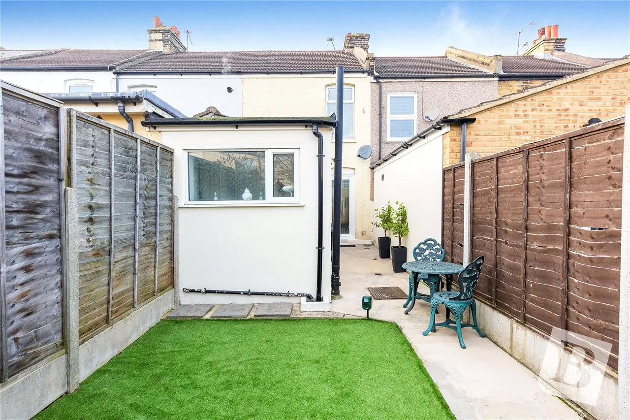 Mead Road, Gravesend, Kent, DA11, photo 10