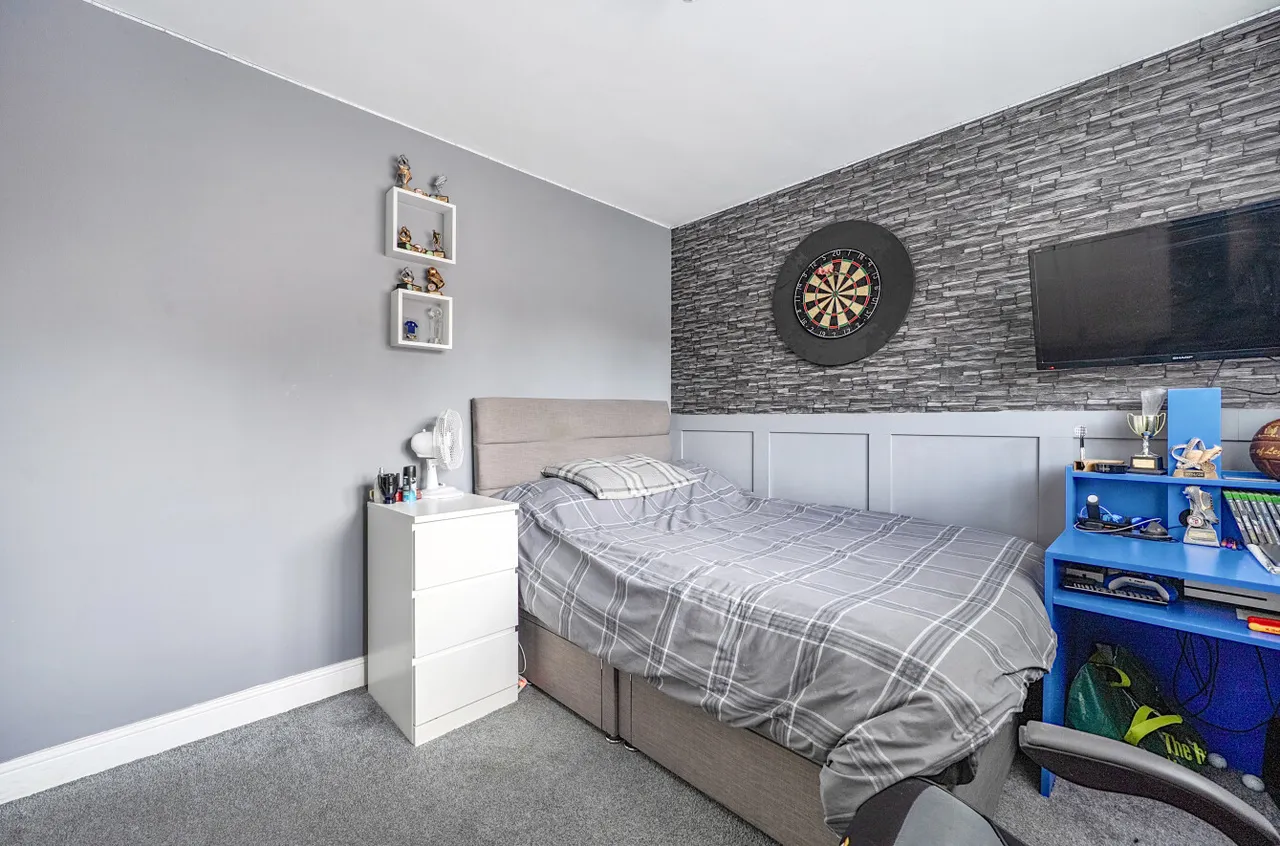 Shakespeare Way, Warfield, RG42, photo 15