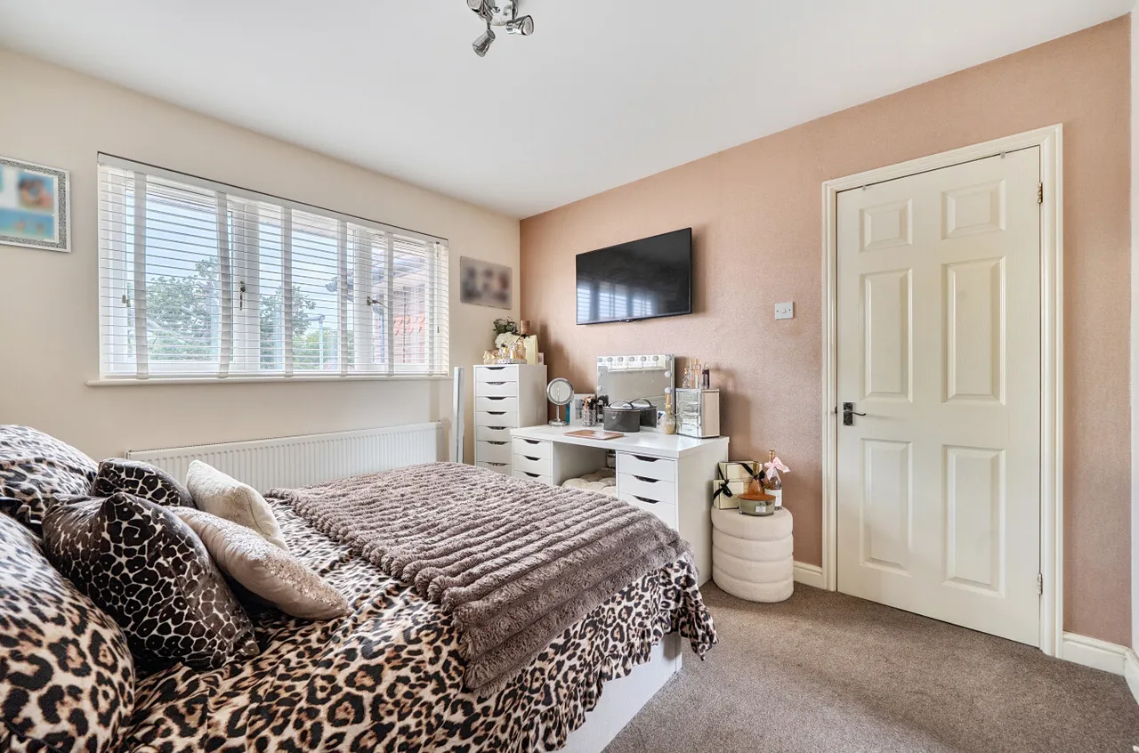 Shakespeare Way, Warfield, RG42, photo 10