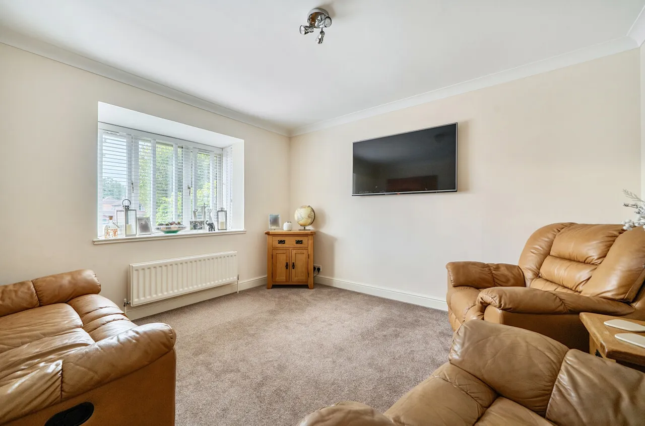 Shakespeare Way, Warfield, RG42, photo 6