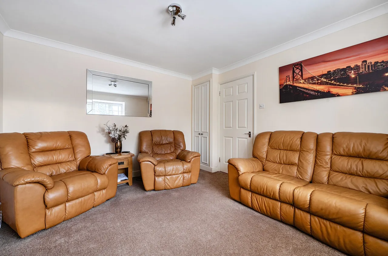 Shakespeare Way, Warfield, RG42, photo 5