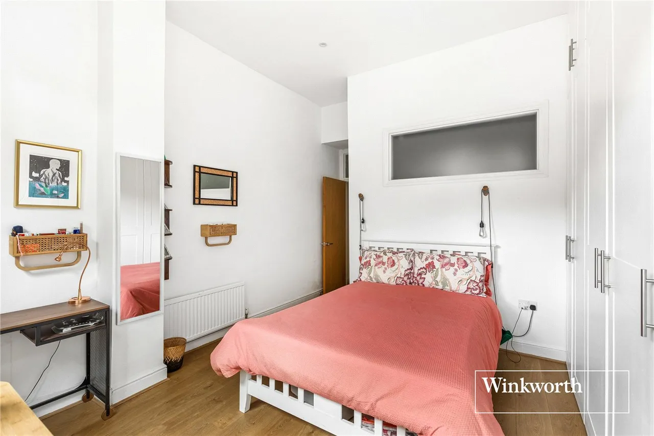 Etchingham Park Road, Finchley, London, N3, photo 3