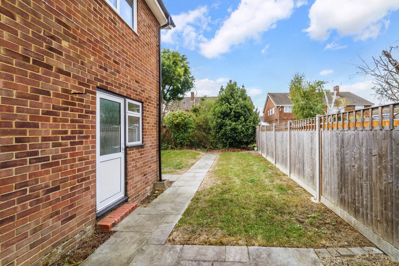 Nightingale Drive, West Ewell, KT19, photo 11