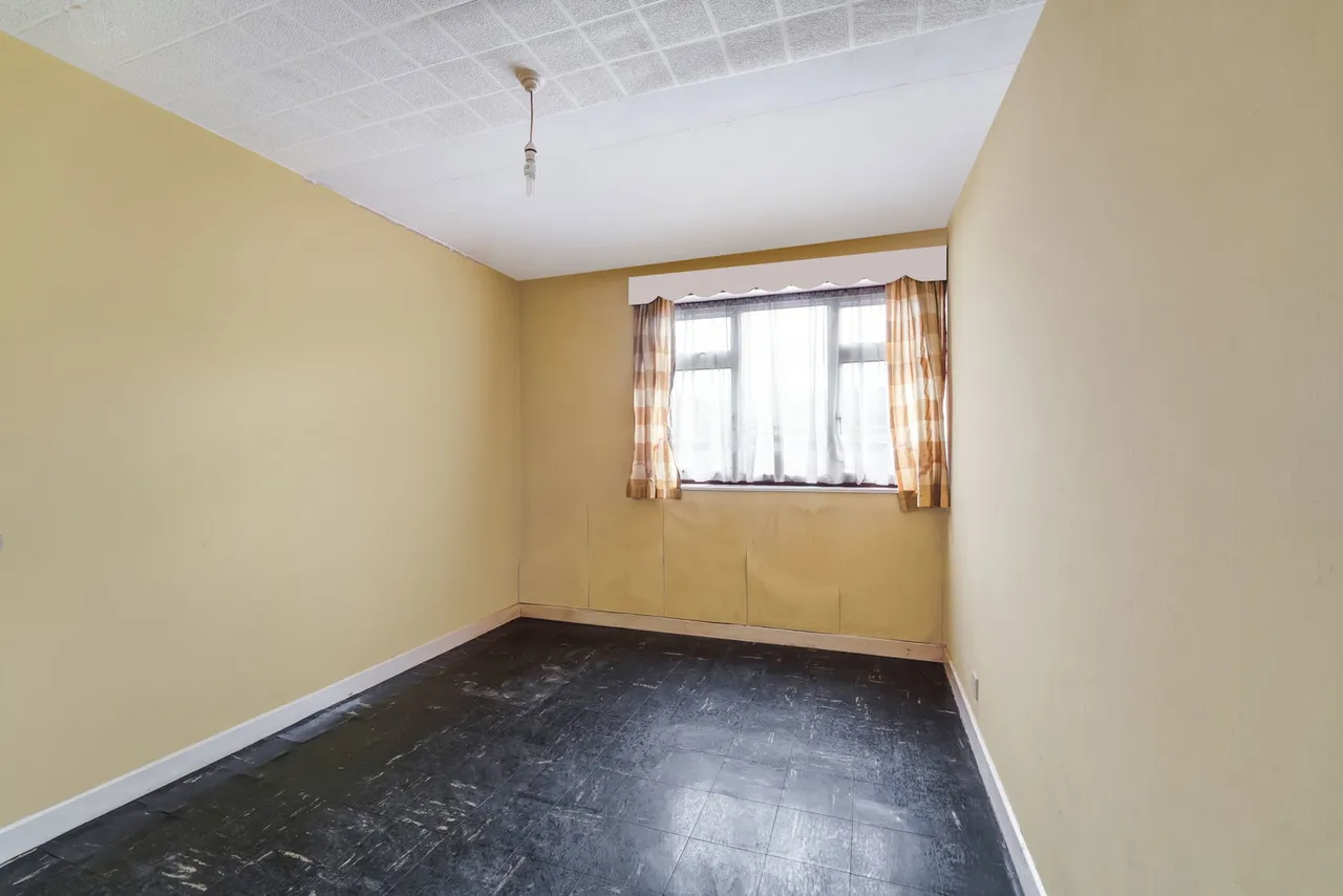 Nightingale Drive, West Ewell, KT19, photo 8