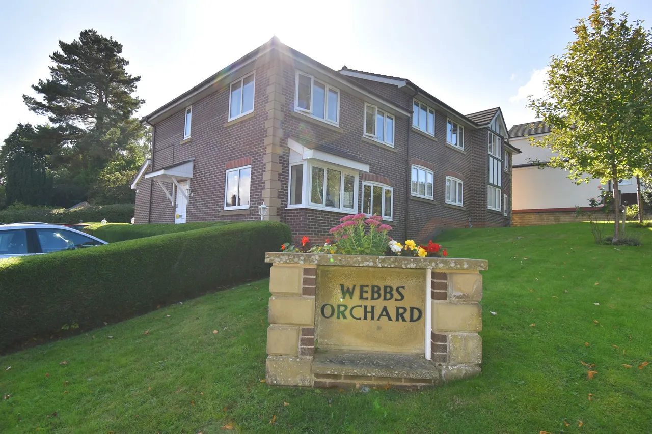 2 bed flat for sale, Webbs Orchard, High Peak