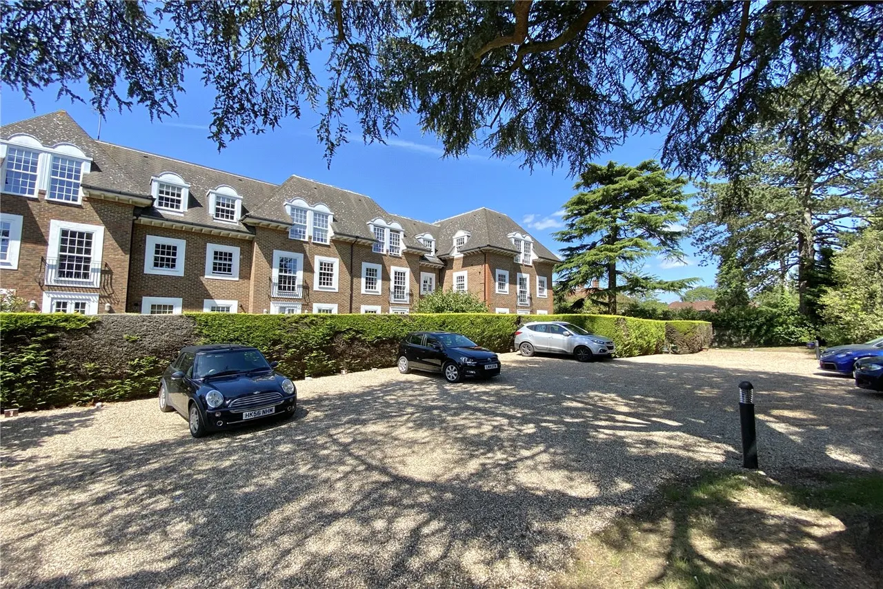 Wilton Court, Crossways, HP9, photo 9
