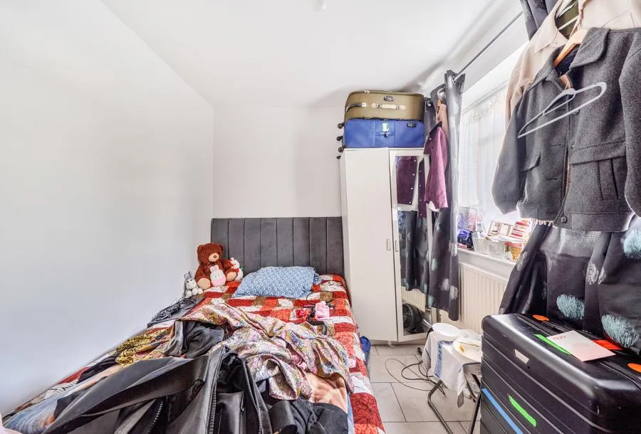 London Road, Morden, SM4, photo 14