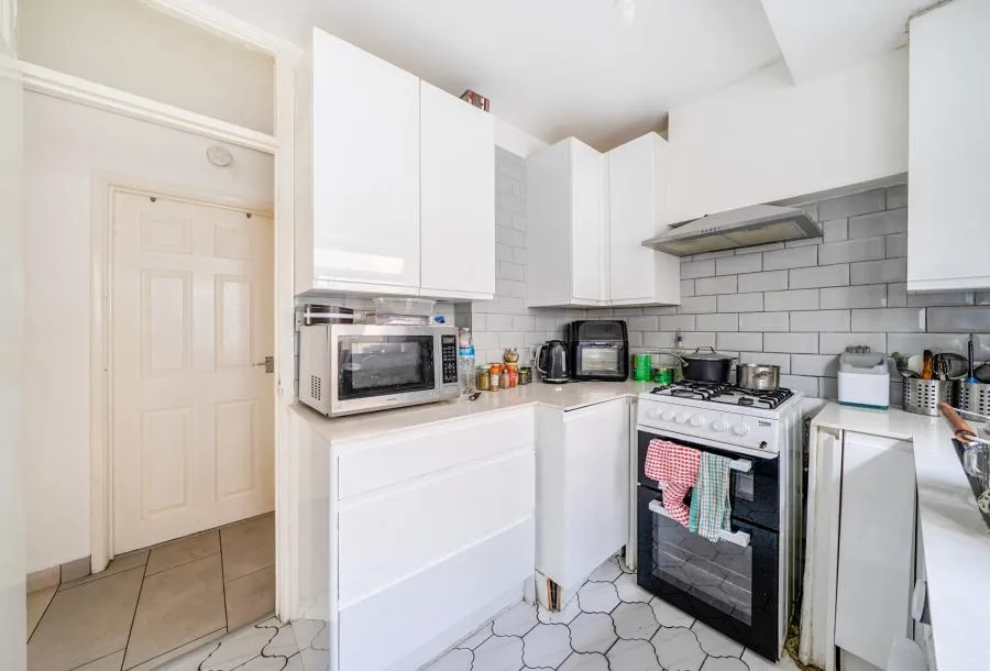 London Road, Morden, SM4, photo 9