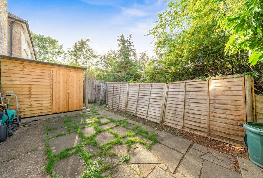 London Road, Morden, SM4, photo 13