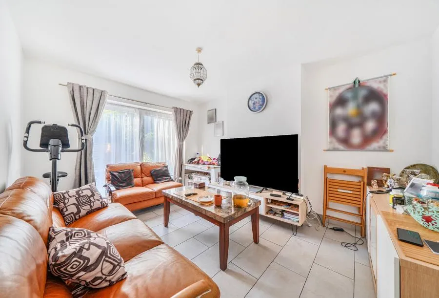 London Road, Morden, SM4, photo 4