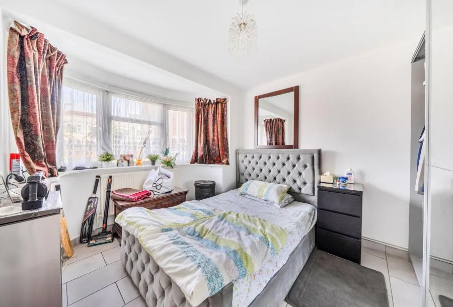 London Road, Morden, SM4, photo 6