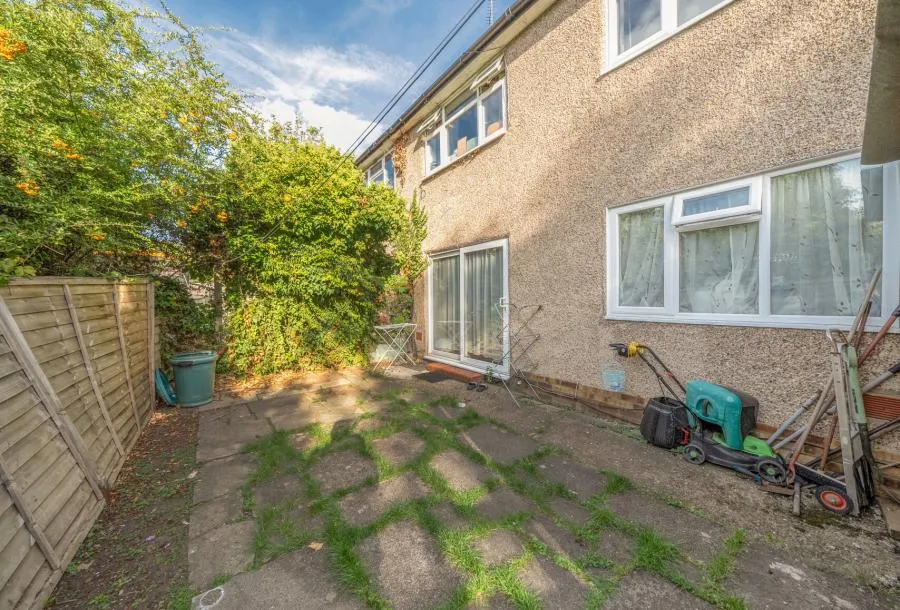 London Road, Morden, SM4, photo 8