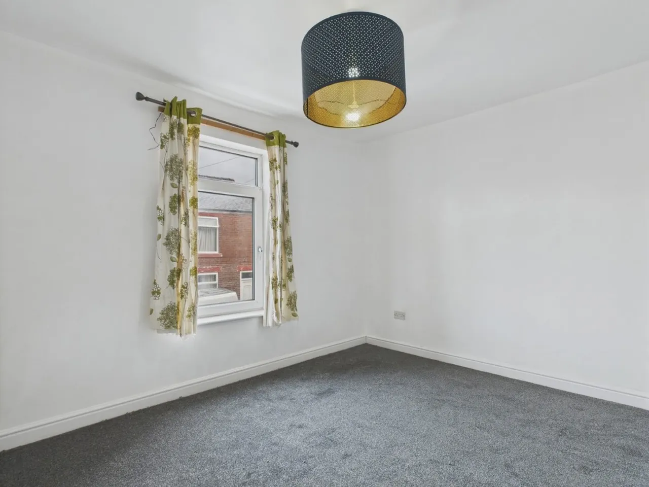 Cross Street, Goldthorpe, S63, photo 10
