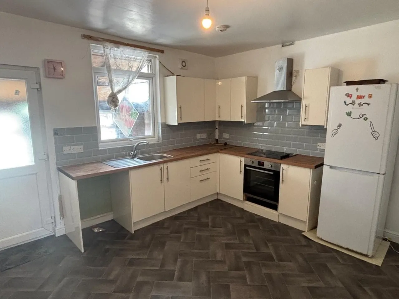Cross Street, Goldthorpe, S63, photo 3