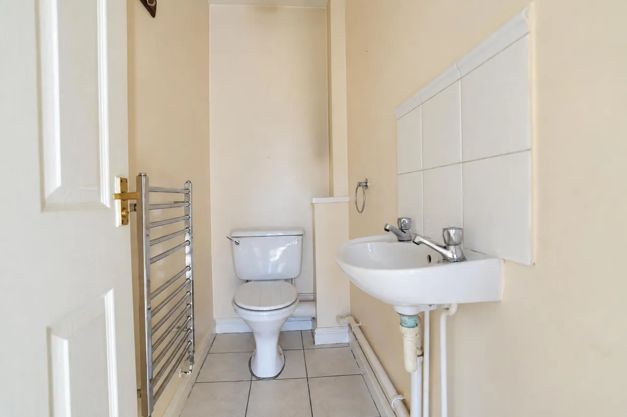 Alexandra Road, Great Wakering, photo 7