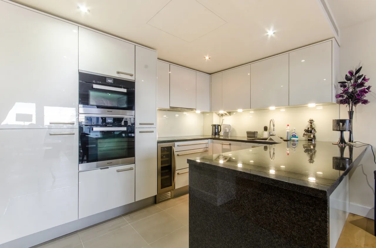 79 Claremont House, 14 Aerodrome Road, London, photo 6