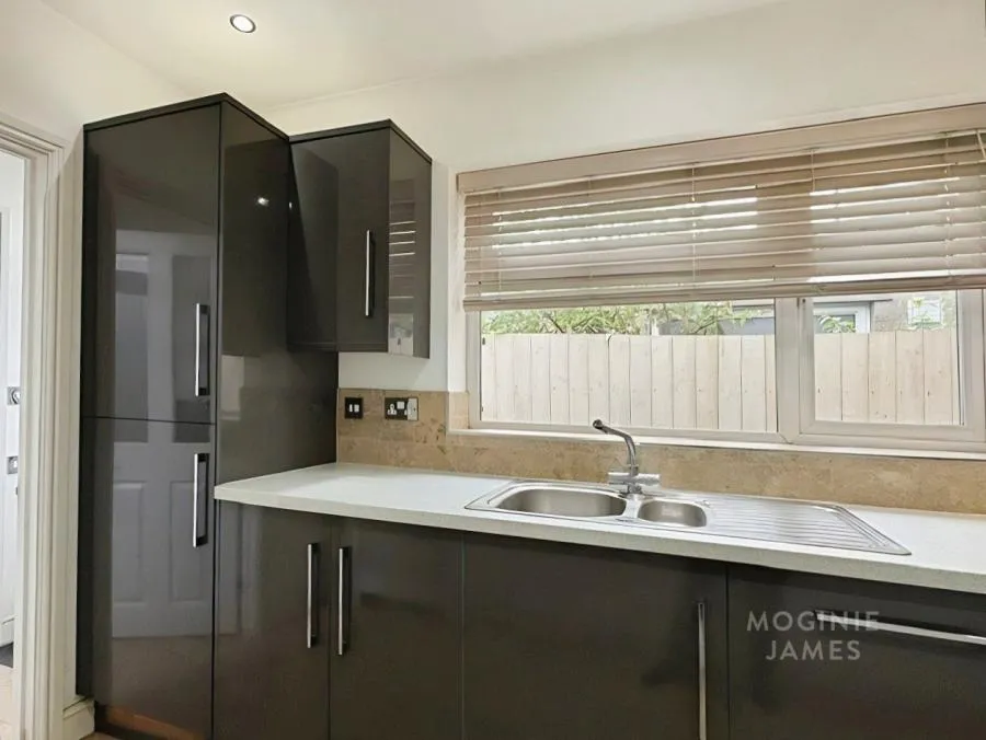 Inverness Place, Roath, CF24, photo 5