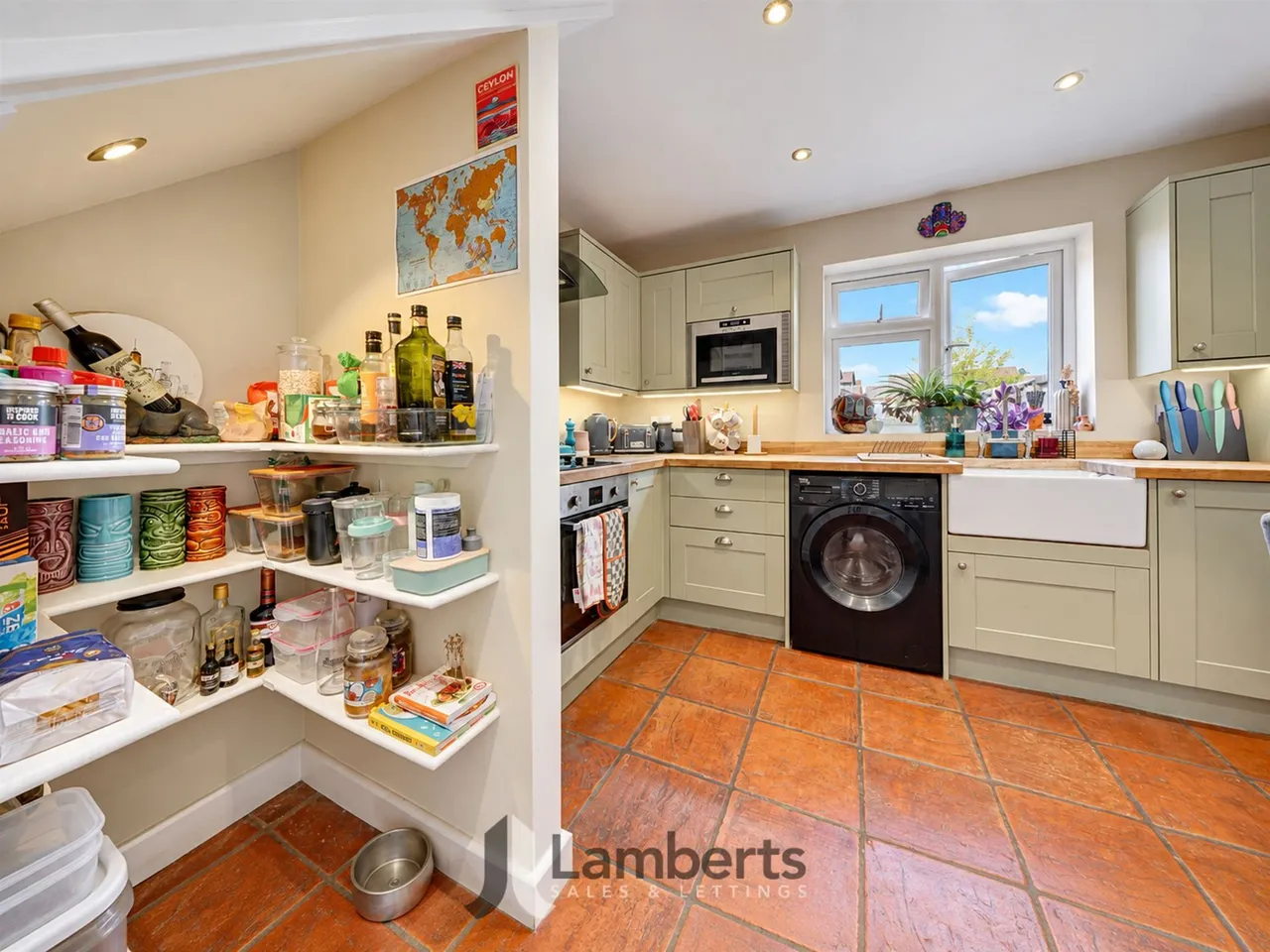 16a Watts Road, Studley, photo 9