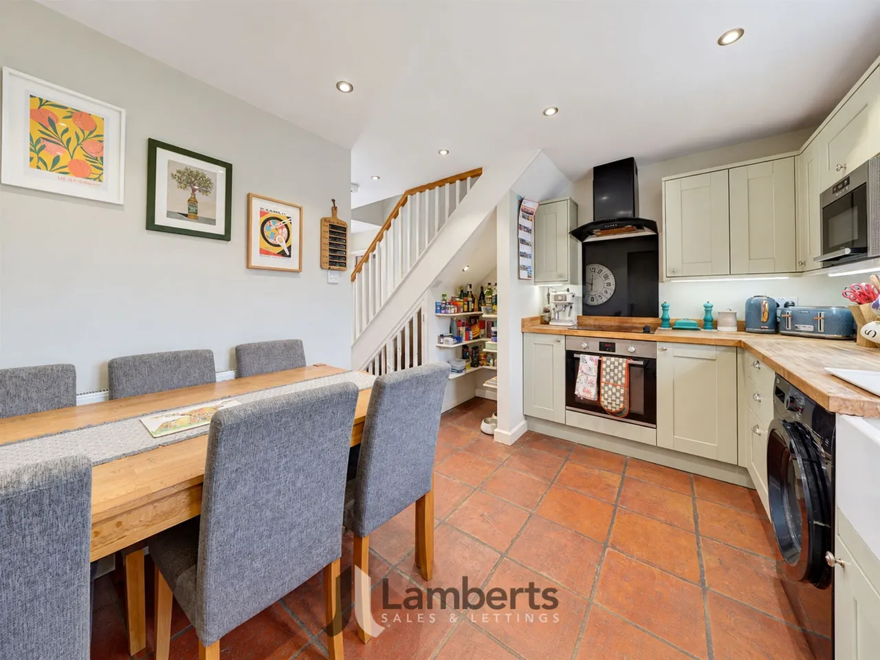 16a Watts Road, Studley, photo 13