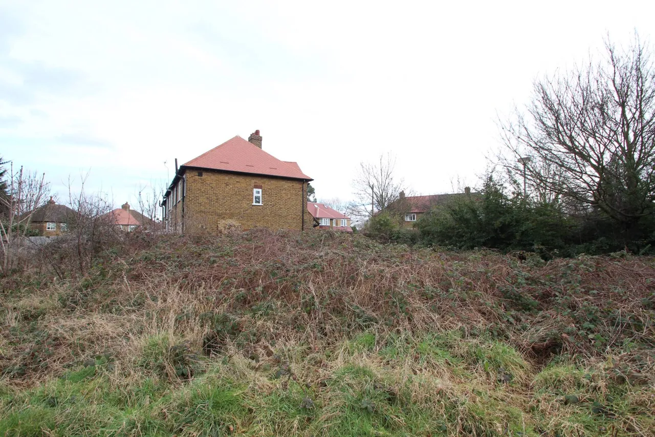 Alnwick Road, London, photo 4