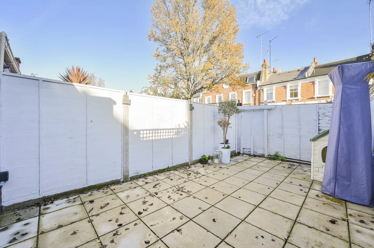 28 Pooles Lane, London, photo 7