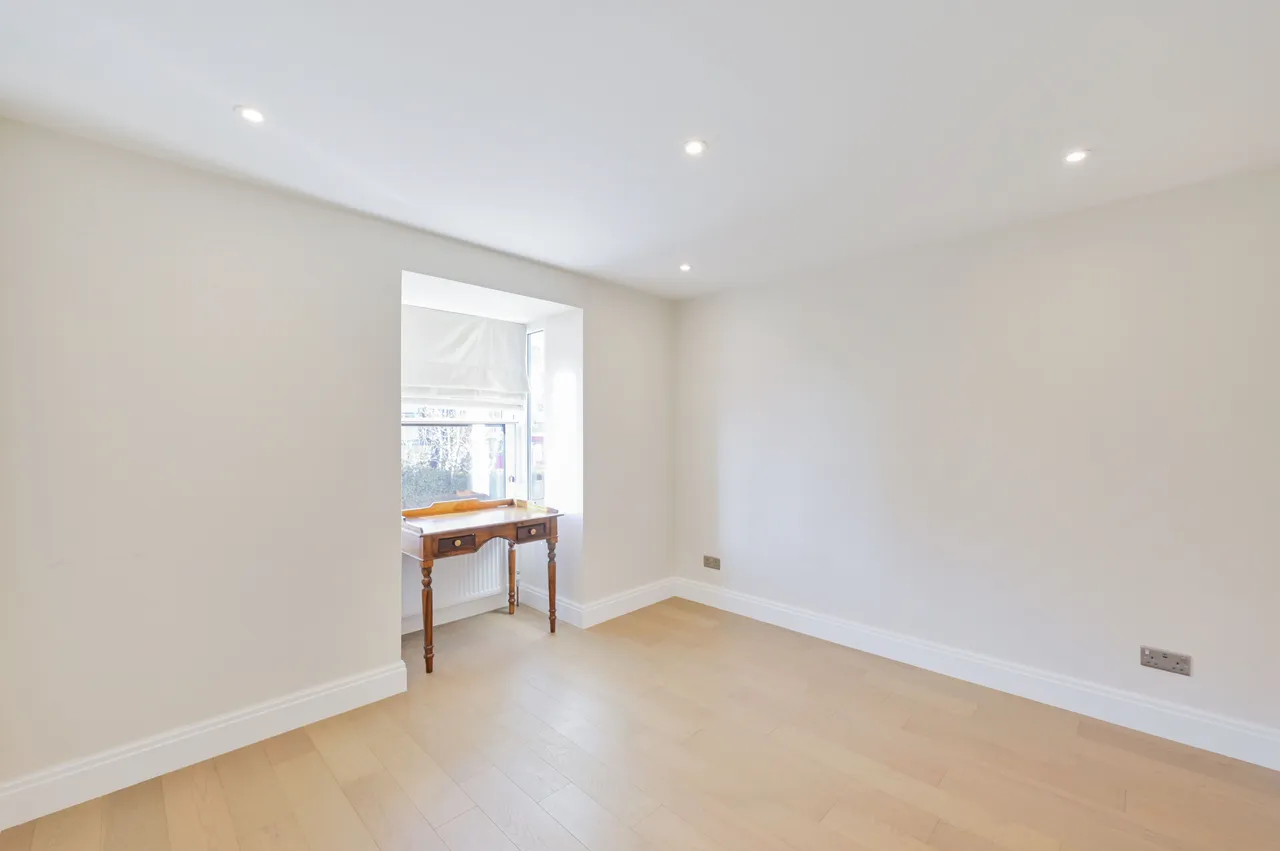 28 Pooles Lane, London, photo 10