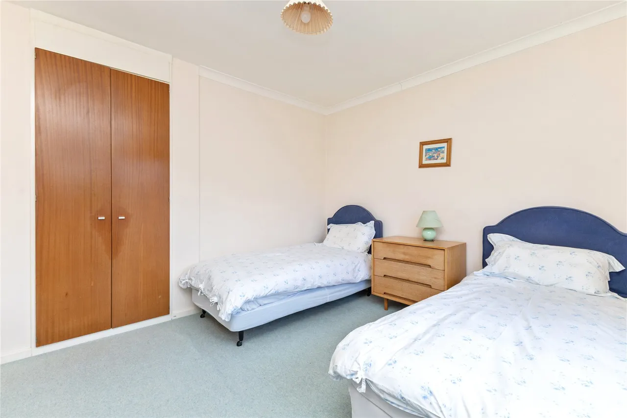 Saddlers Scarp, Grayshott, GU26, photo 21