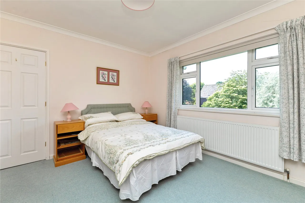 Saddlers Scarp, Grayshott, GU26, photo 19