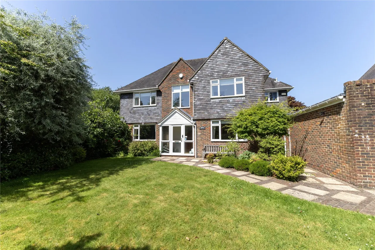 Saddlers Scarp, Grayshott, GU26, photo 27