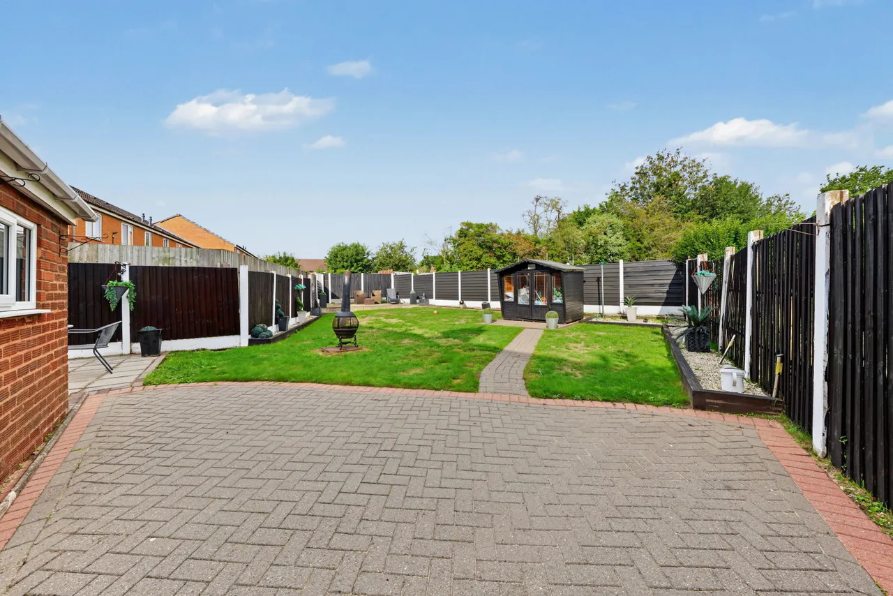 Longmeadow Crescent, Shard End, photo 16
