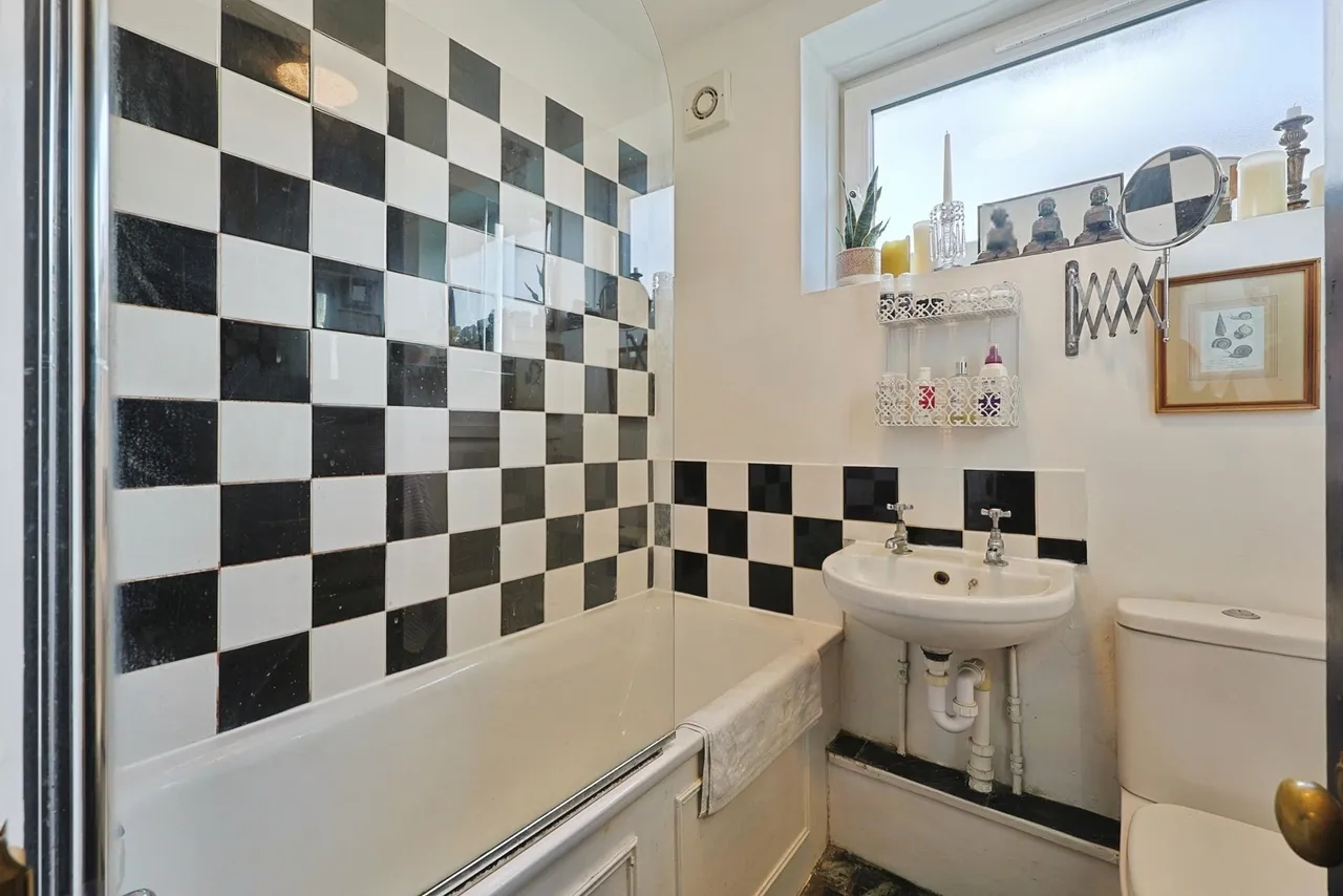 Lavender Hill, London, SW11, photo 5