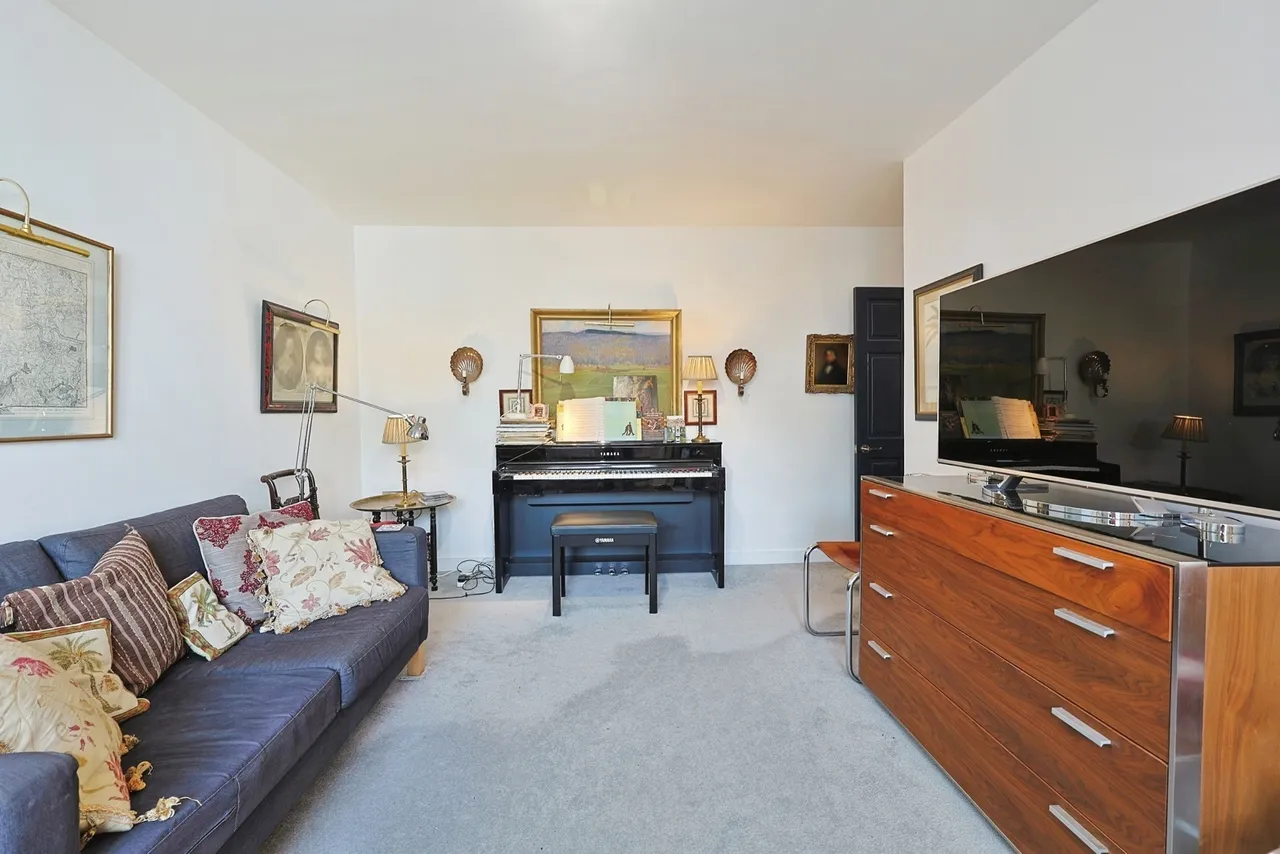 Lavender Hill, London, SW11, photo 15