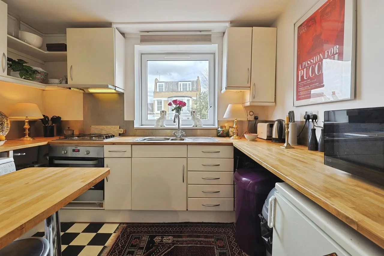 Lavender Hill, London, SW11, photo 8