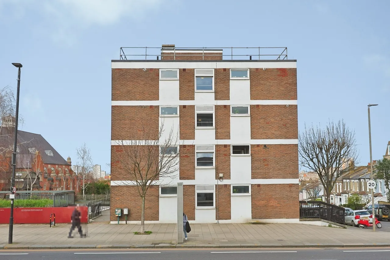 Lavender Hill, London, SW11, photo 18