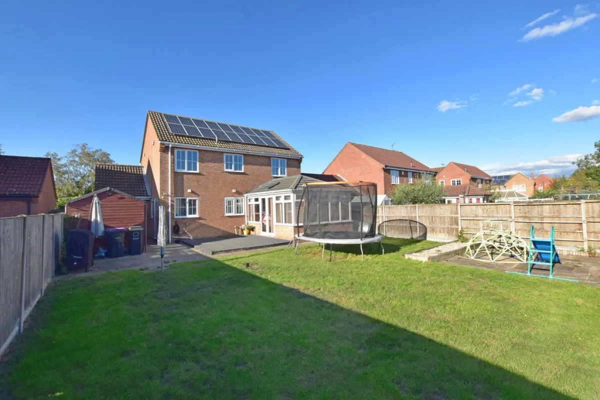 Lincoln Road, Dunholme, photo 18